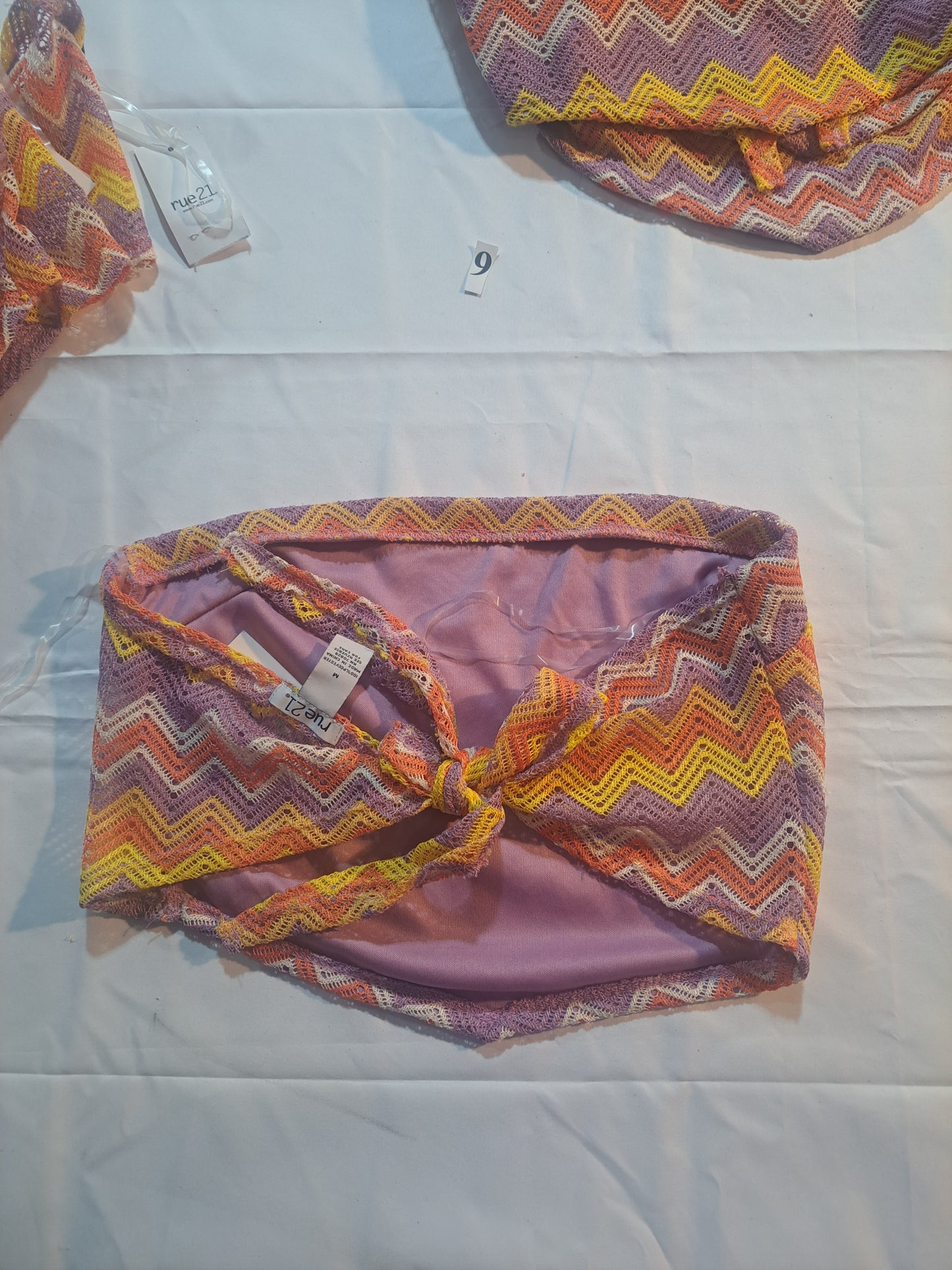 Women's knit strapless top