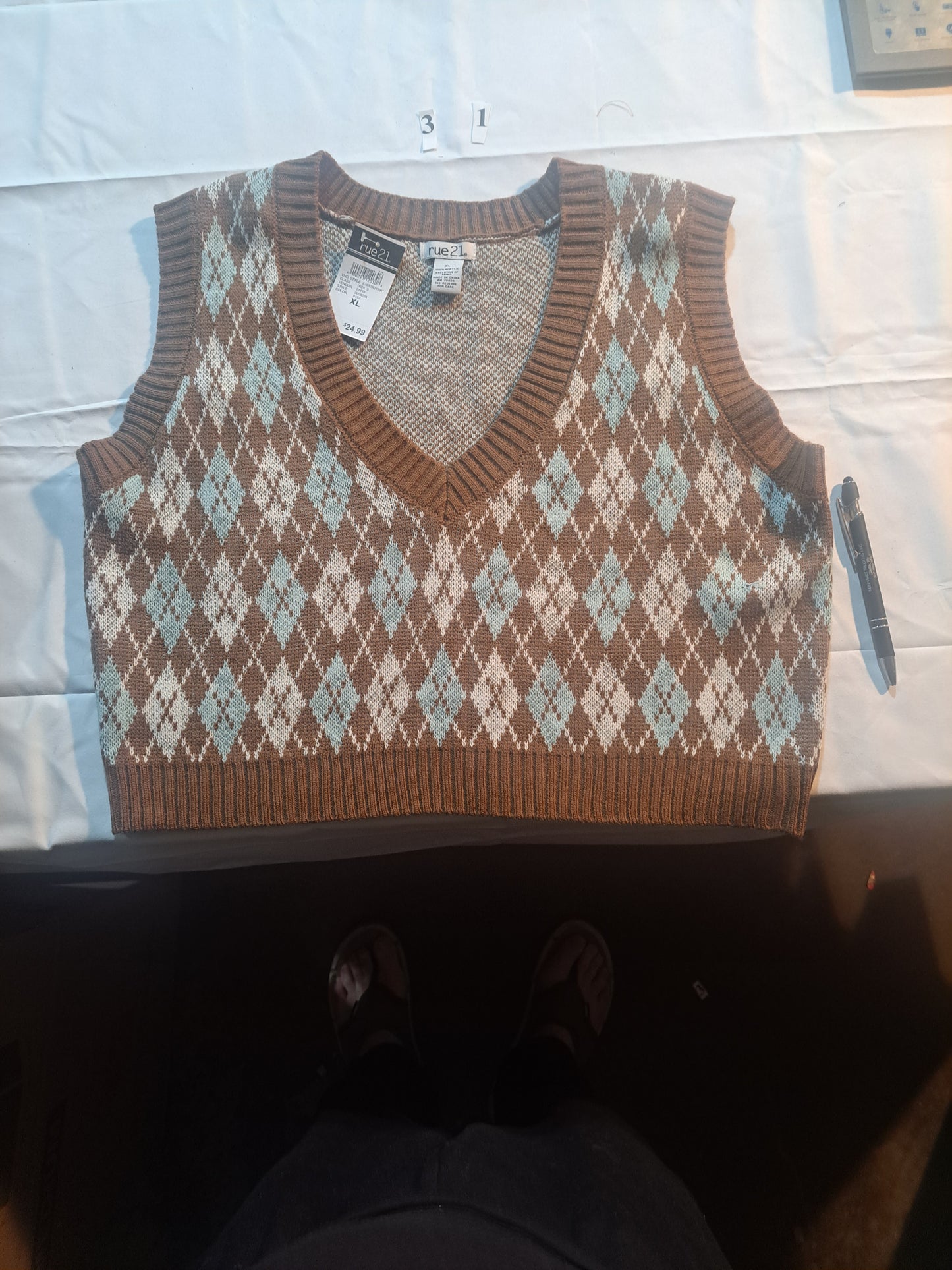 SWEATER VEST
